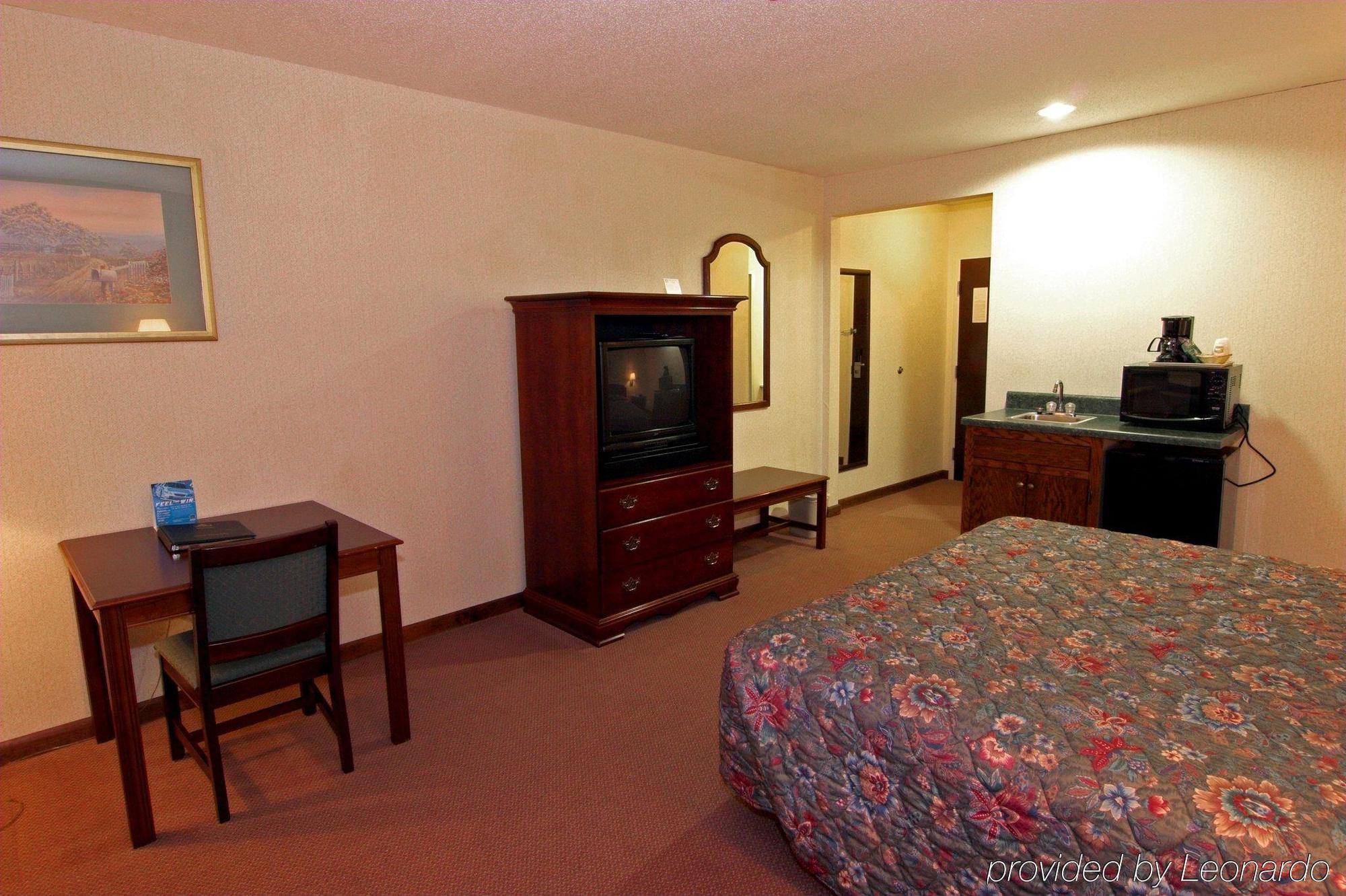 Quality Inn Warsaw Near Rappahannock River Room photo